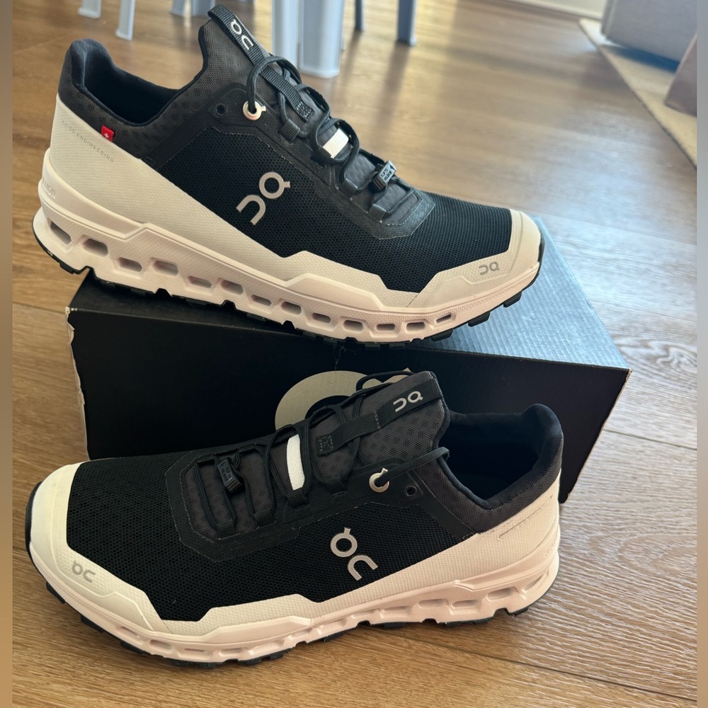 NWT ON Cloudultra Men’s 9.5